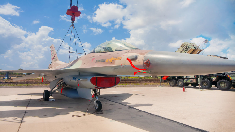 الحرس الثوري يعلن استهداف مقاتلة إسرائيلية في سماء ايران