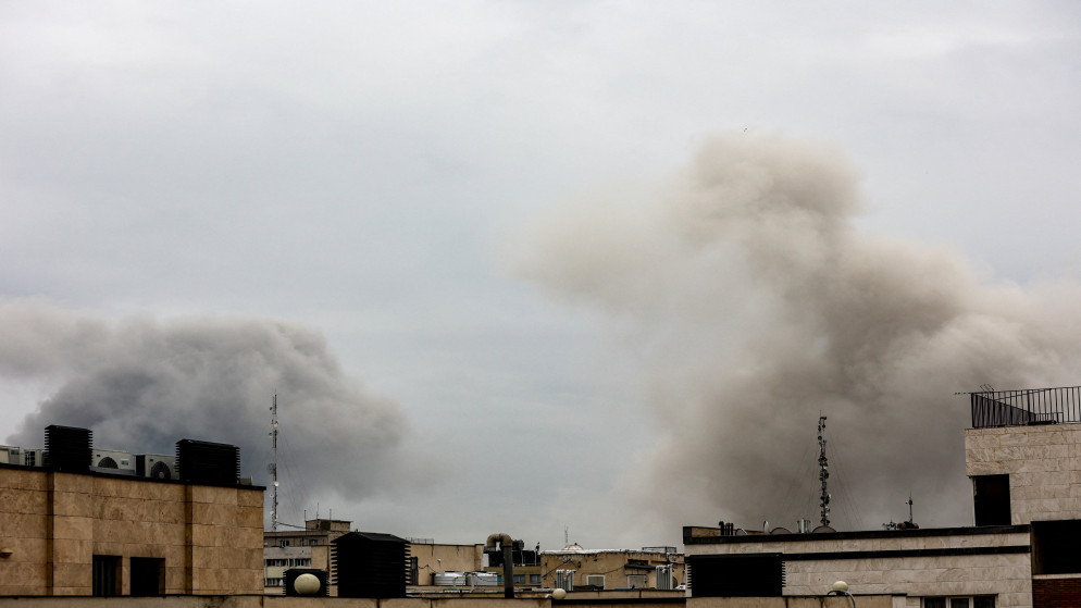 انفجارات تهز طهران والجيش الاسرائيلي يعلن عن هجمات