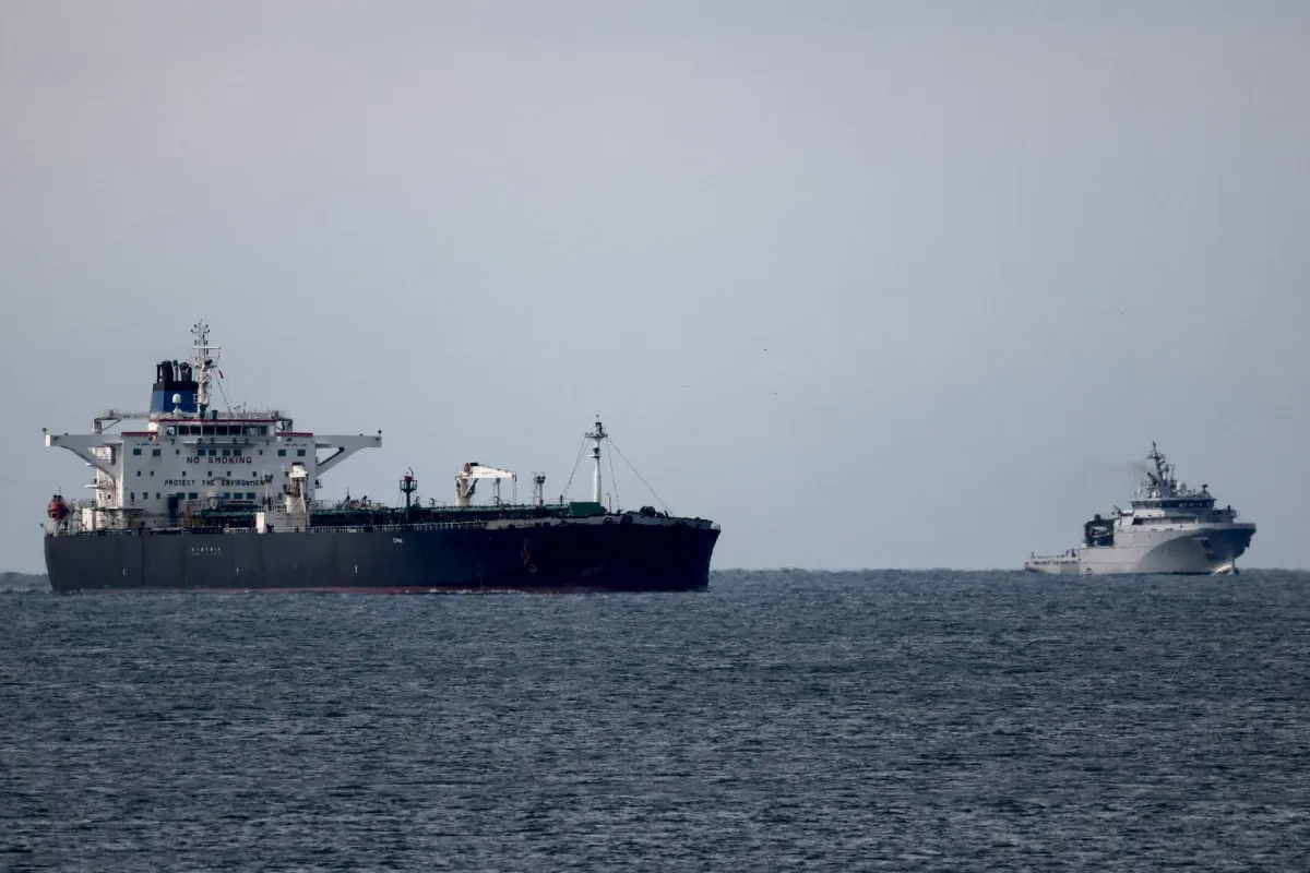 عبور امن في هرمز: ناقلة نفط تايلاندية تبحر بسلام بعد مفاوضات ايرانية