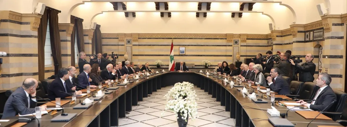 الحكومة اللبنانية أمام اختبار صعب وتجنب لقرار طرد السفير الايراني