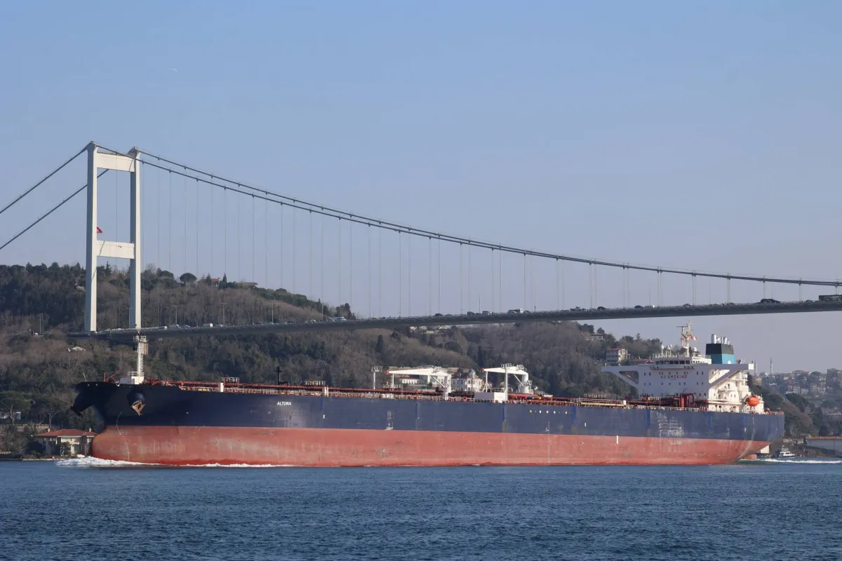 هجوم بمسيرة يستهدف ناقلة نفط تركية قرب البوسفور