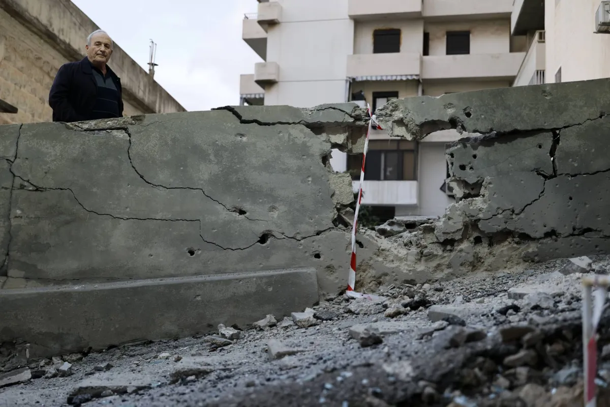 تصعيد جنوب لبنان: خسائر بشرية في غارات متبادلة