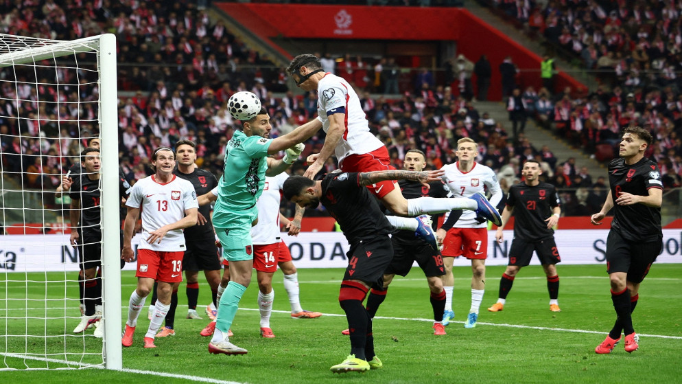 بولندا تنتفض وتتأهل لنهائي الملحق الاوروبي لكاس العالم بفوز مثير على البانيا