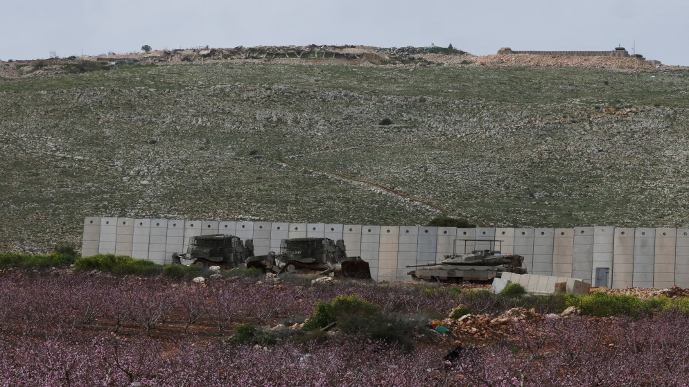 نتنياهو يوجه بتعزيز المنطقة الامنية على الحدود اللبنانية