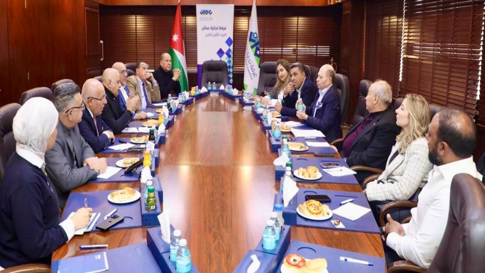 تجار عمّان والسياحة يبحثون عن حلول لتحديات القطاع وتكاليف السفر