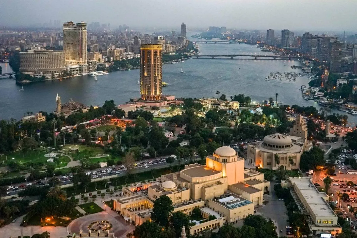 توقعات بتثبيت الفائدة في مصر رغم الضغوط التضخمية وتراجع الجنيه