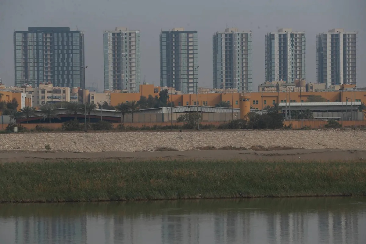 الدفاعات الجوية العراقية تحبط هجوما على السفارة الامريكية في بغداد