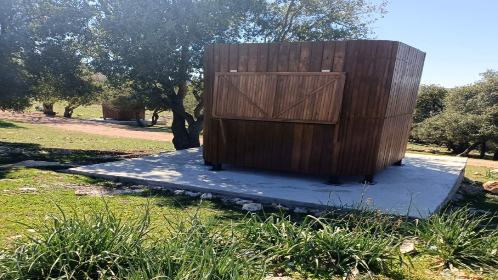 السياحة تعزز خدماتها في برقش وام النمل بمرافق جديدة