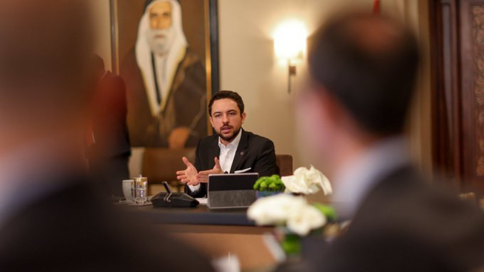 ولي العهد يشدد على تسريع تطوير التشريعات الداعمة للمشاريع الناشئة