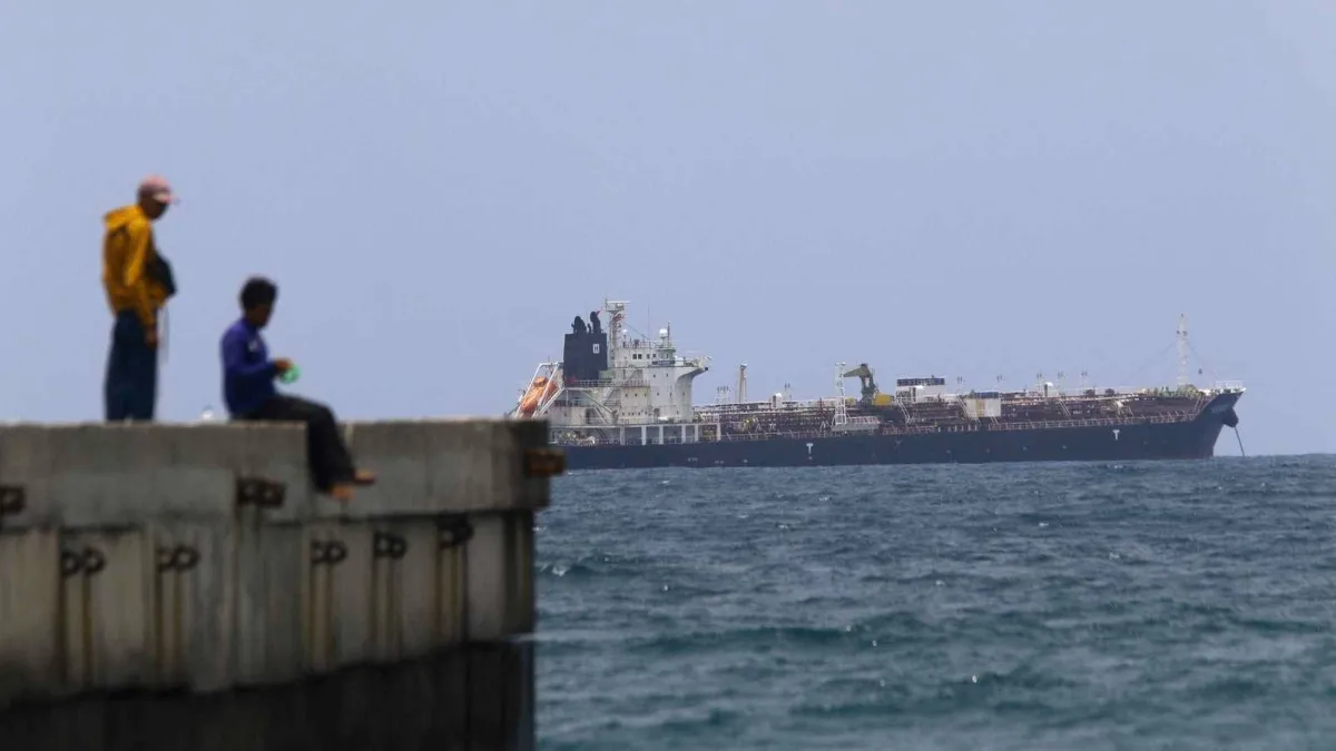 شحنة نفط روسية تكسر الحصار وتصل إلى كوبا