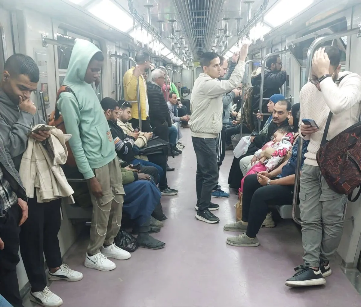 مصر: ارتفاع تكاليف المواصلات يضع الأسر تحت ضغط اقتصادي متزايد