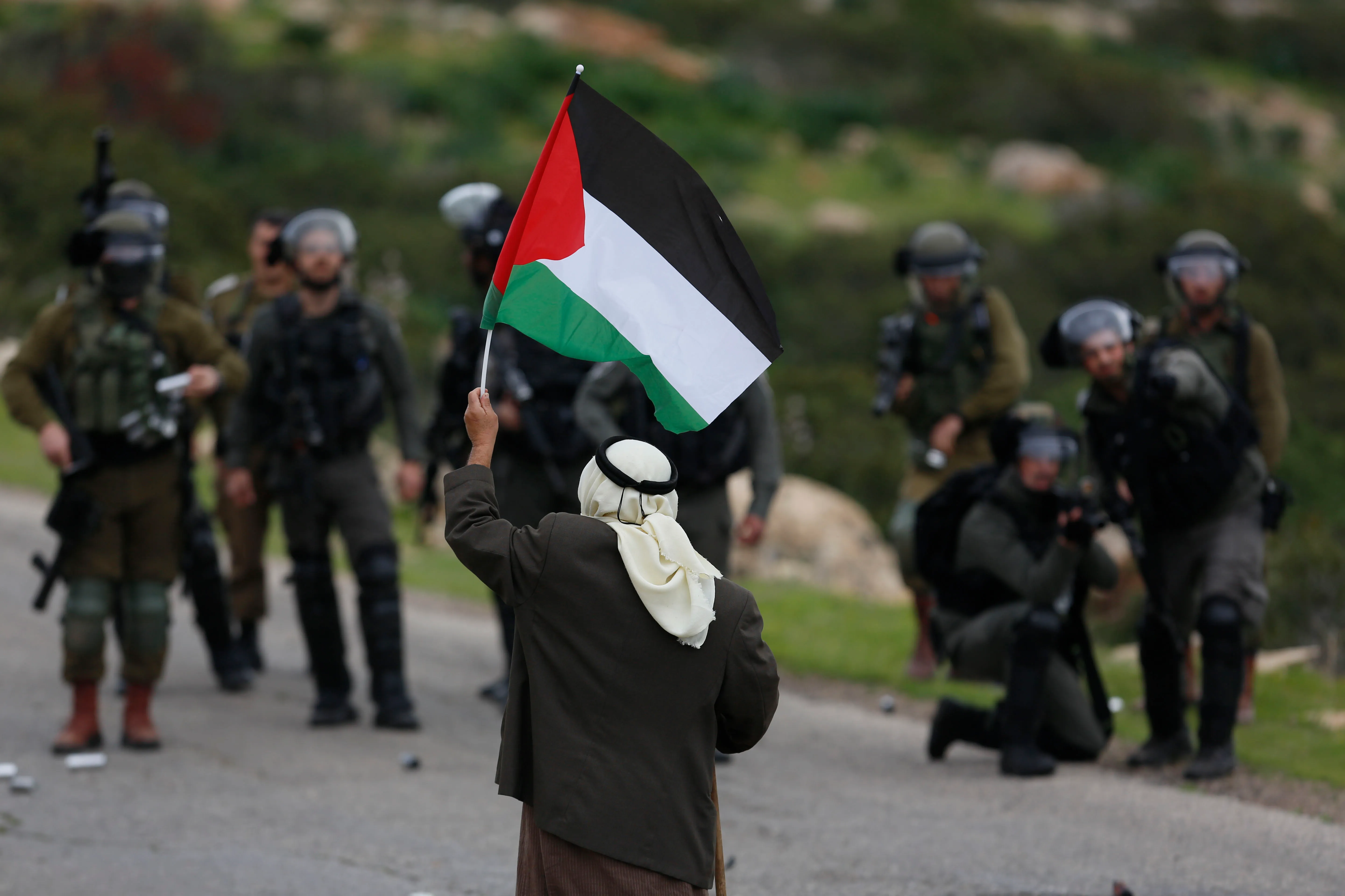 فلسطين تحيي ذكرى يوم الأرض بتجديد العهد على الصمود