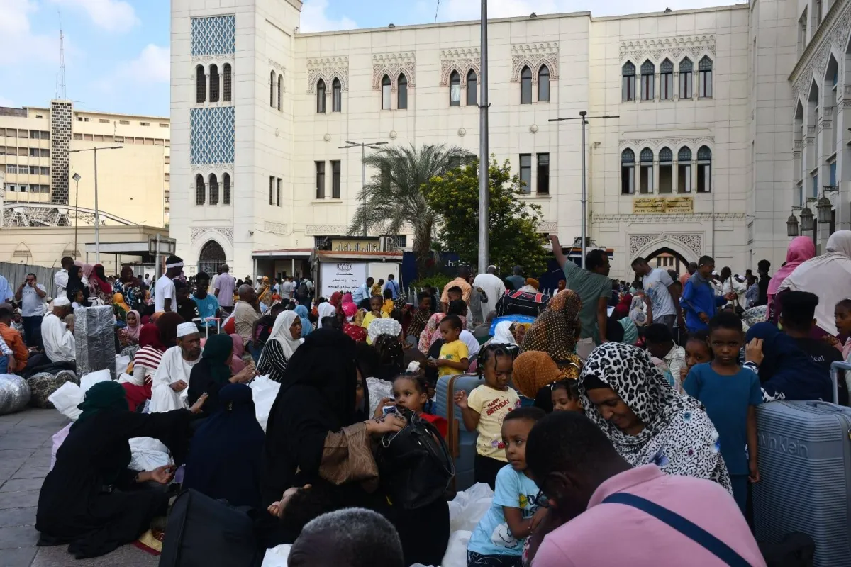 تزايد ملحوظ في أعداد المغادرين السودانيين من مصر رغم توقف مبادرات العودة المجانية