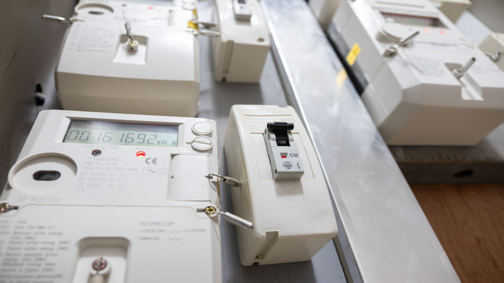 تحديد تعرفة فرق أسعار الوقود في فاتورة الكهرباء لنيسان بقيمة صفر