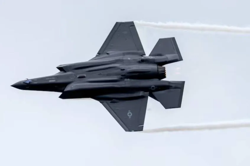 تحذير ايراني لبلغاريا بشأن استخدام مطاراتها من قبل امريكا