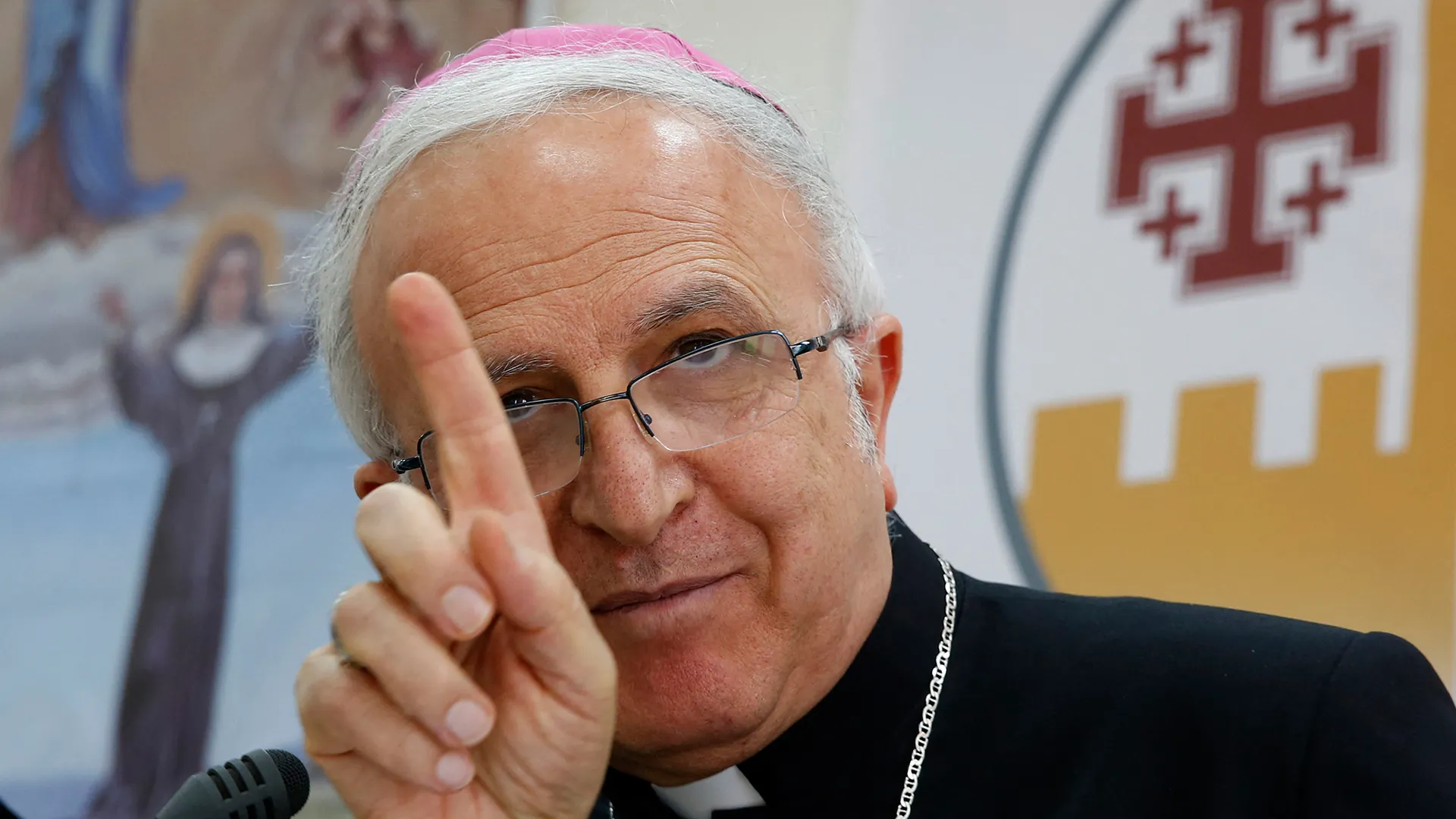 القدس: مطران اللاتين يكشف تفاصيل المطالبة بفتح الأقصى