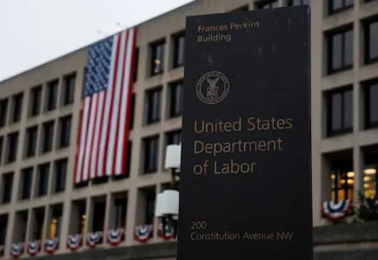 تراجع طلبات إعانة البطالة الامريكية وسط مخاوف الحرب