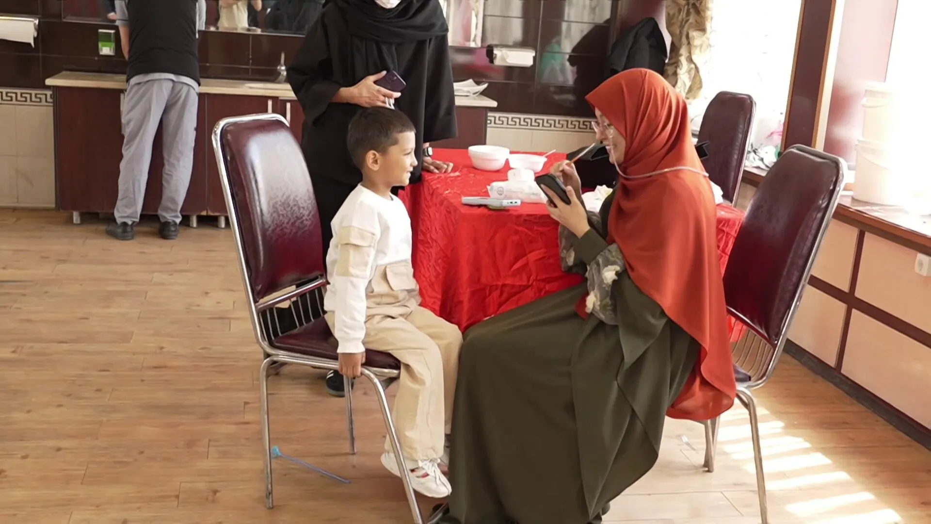 بسمة في طهران: دعم نفسي للاطفال في ظل الحرب