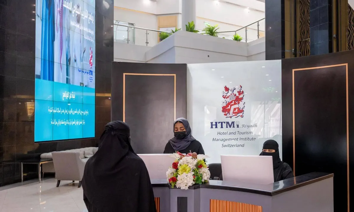 السعوديات يقودن مسيرة استقرار سوق العمل في المملكة