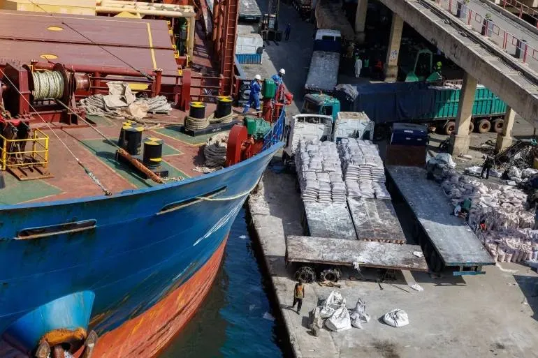 السنغال تتخذ إجراءات صارمة لمواجهة ارتفاع اسعار النفط