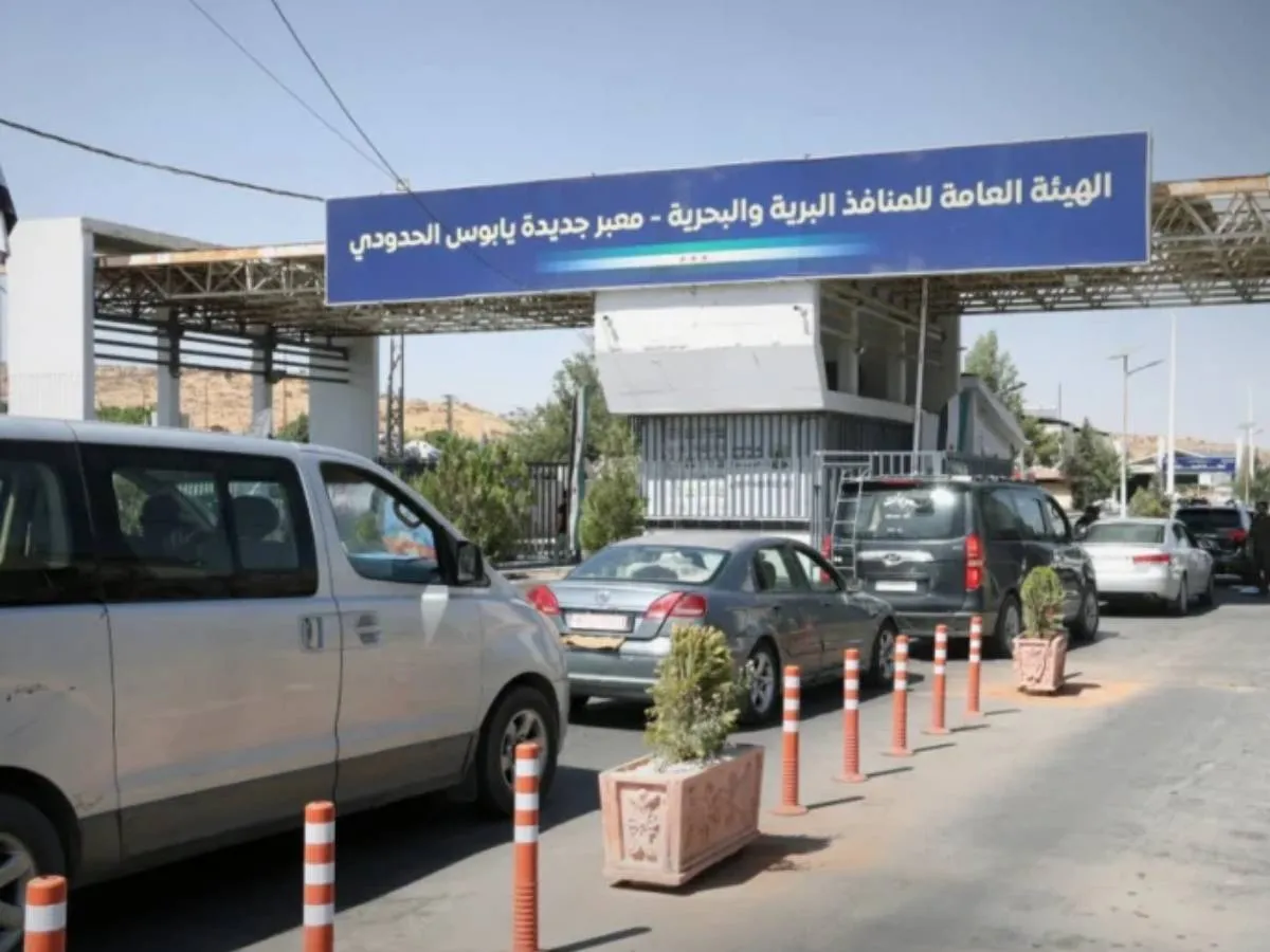 تحذيرات اسرائيلية تدفع لاغلاق معبر حدودي بين لبنان وسوريا