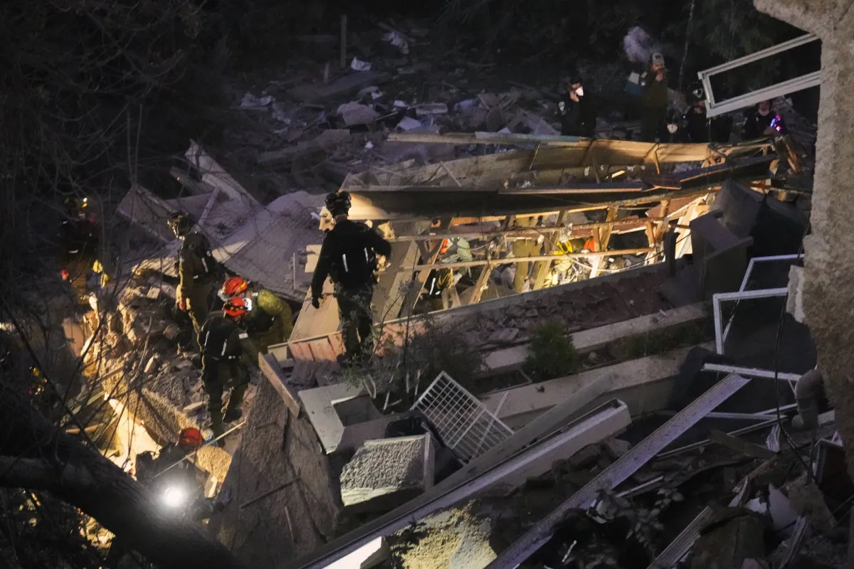 ترامب يلوح بـ خيارات حاسمة تجاه ايران وسط تصاعد التوترات