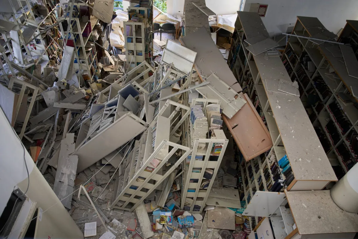 ارتفاع حصيلة ضحايا قصف حيفا: انتشال جثث اسرائيليين