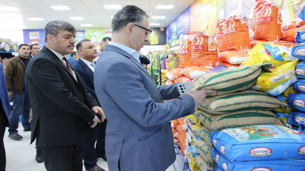 وزير الصناعة يطمئن الاردنيين بتوفر السلع في المؤسستين المدنية والعسكرية