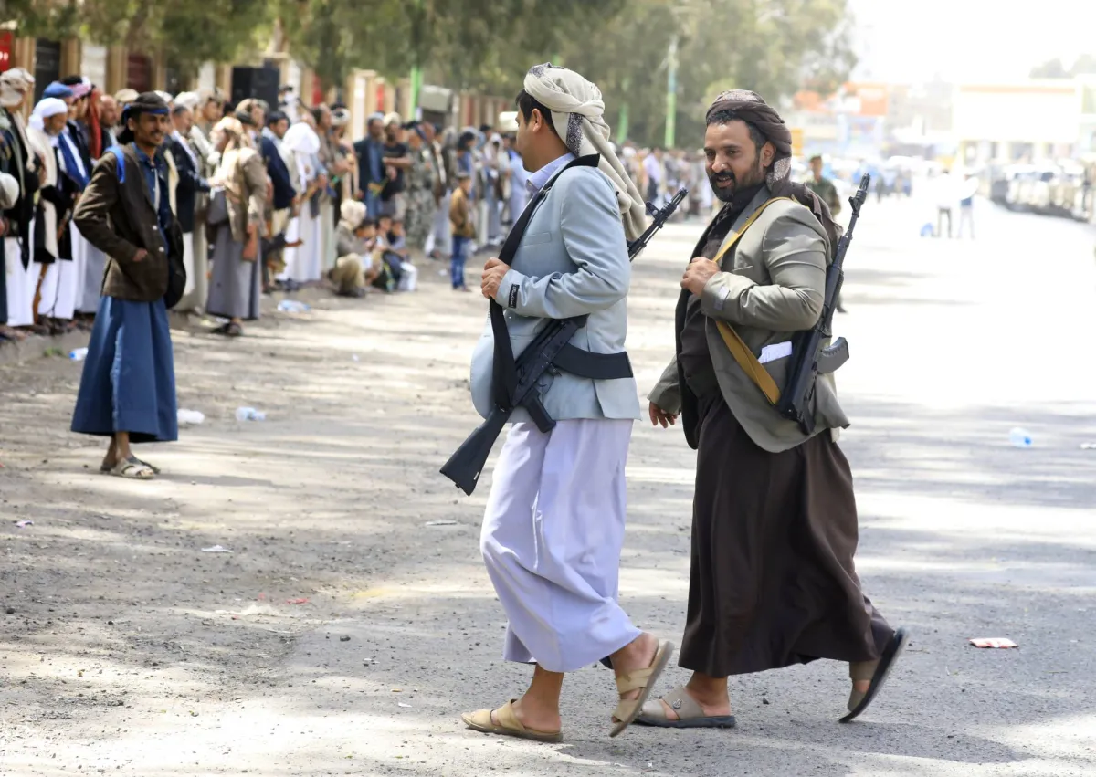 قرارات الحوثيين تثير غضبا يمنيا بسبب الوكالات التجارية