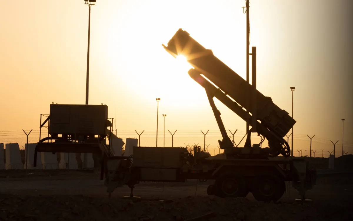 اعتراض صواريخ باليستية في المنطقة الشرقية وتفعيل انذارات الدفاع المدني