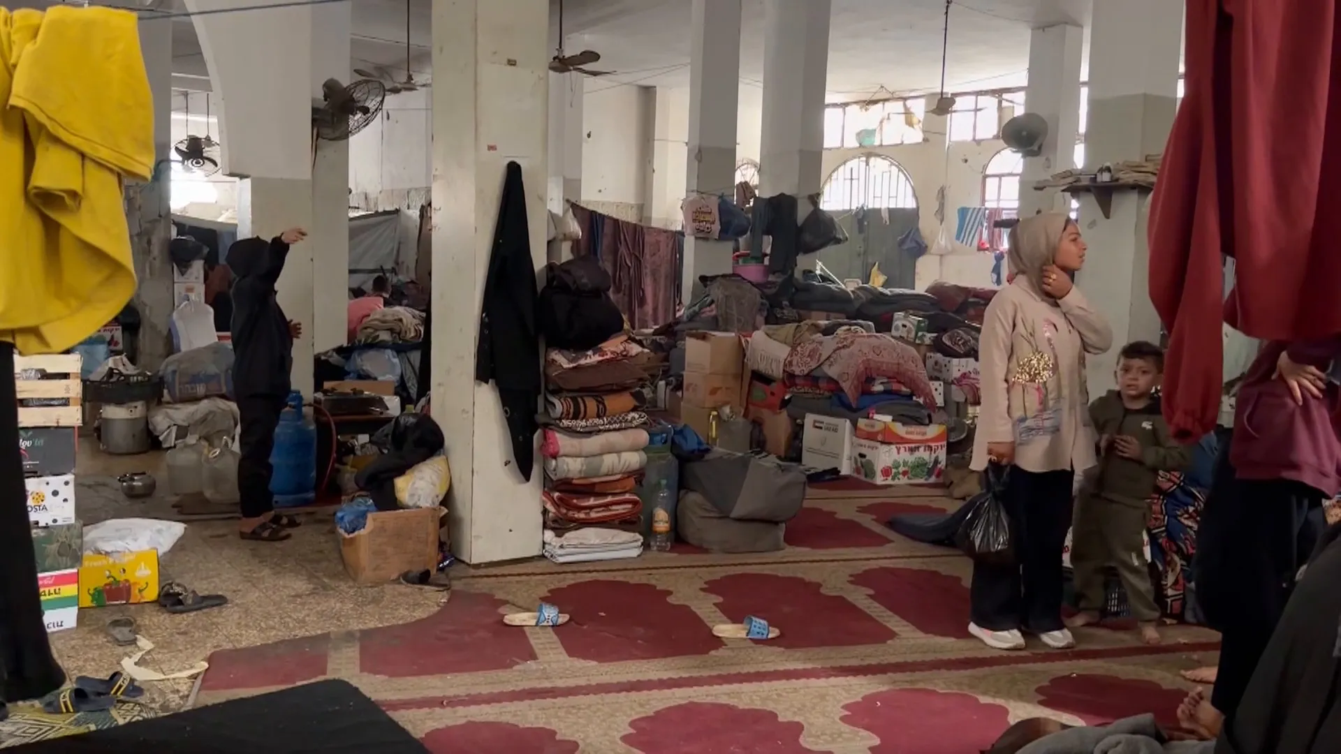 غزة: مساجد تستقبل النازحين وسط ظروف معيشية صعبة