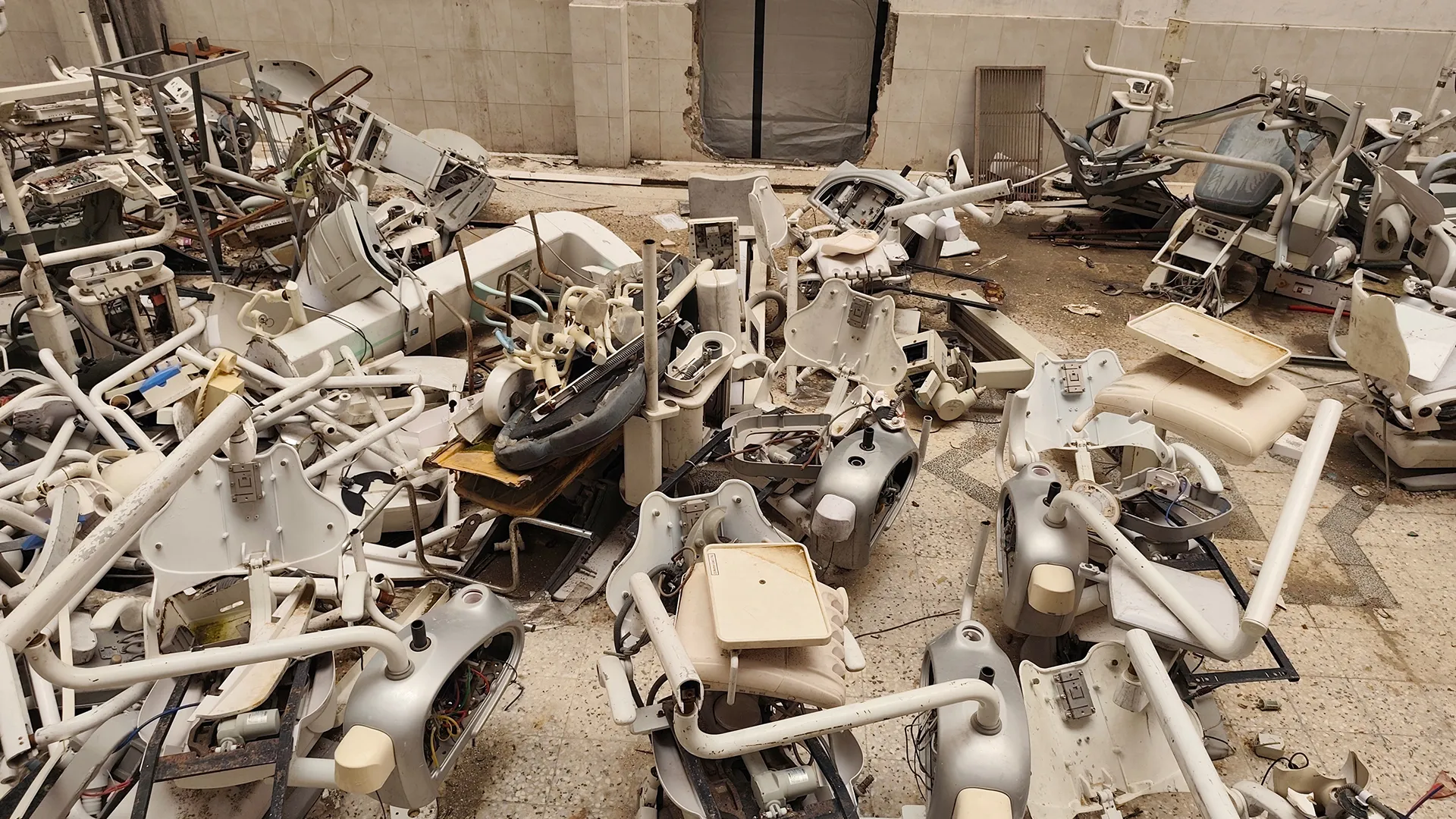 تحديات التعليم العالي في غزة تحت ركام الحرب