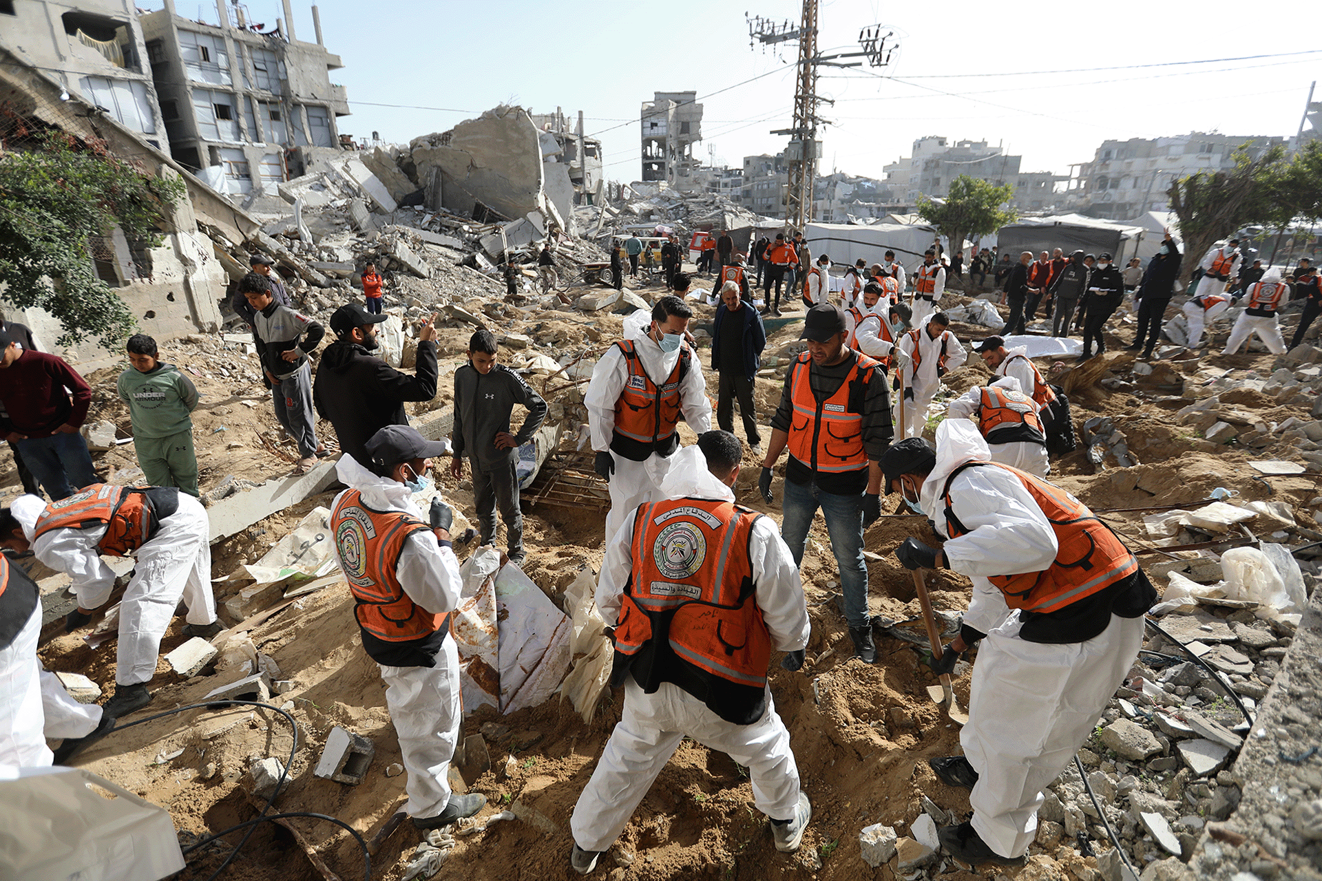 باحثون في غزة يجمعون شهادات لتوثيق الابادة الجماعية