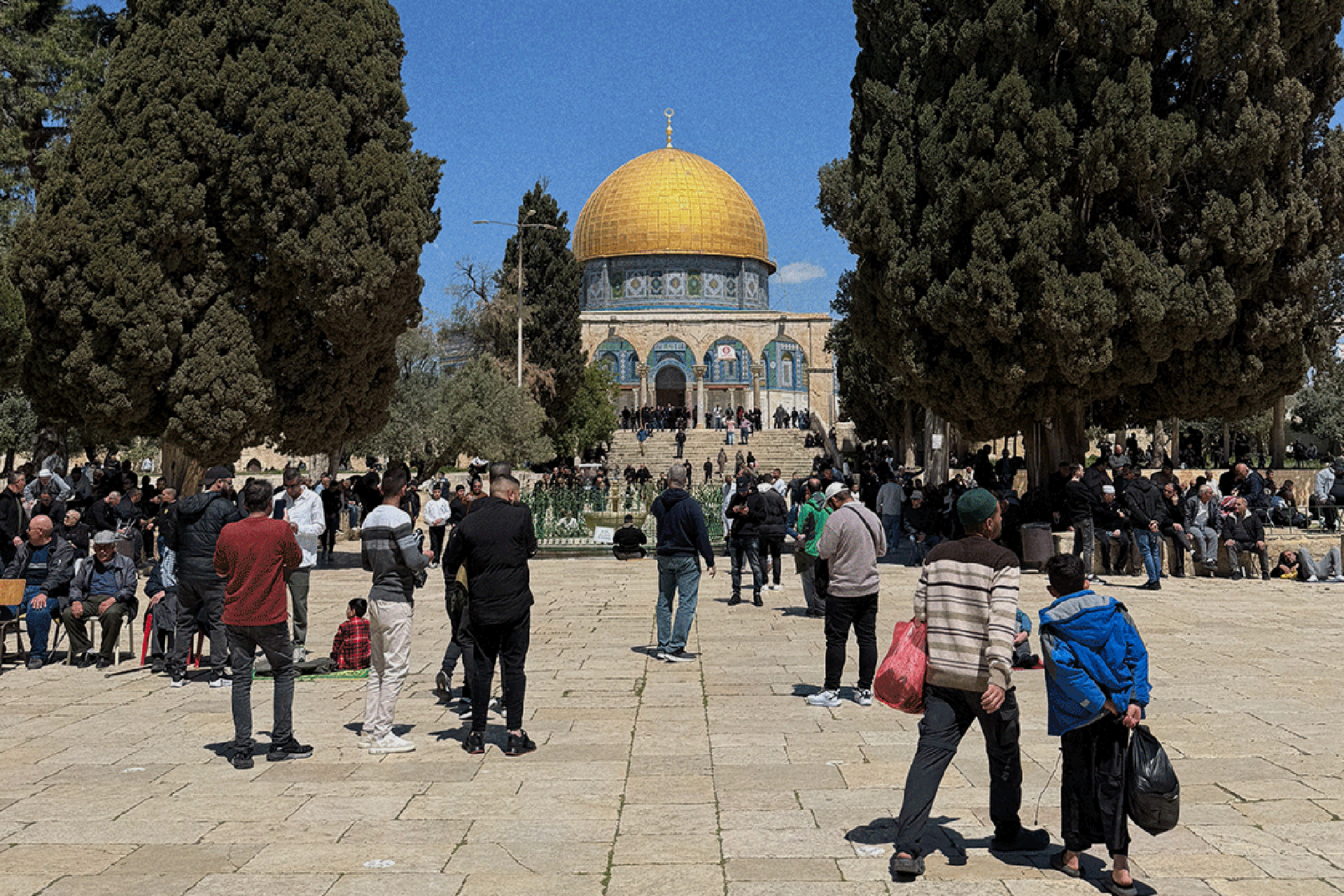 الفلسطينيون يحيون أول جمعة في الأقصى وسط دعوات للرباط