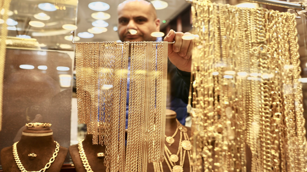 تراجع طفيف في اسعار الذهب محليا وعيار 21 يسجل مستويات جديدة