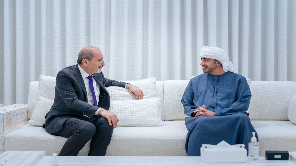 الصفدي يبحث العلاقات الثنائية مع نظيره الاماراتي في ابوظبي