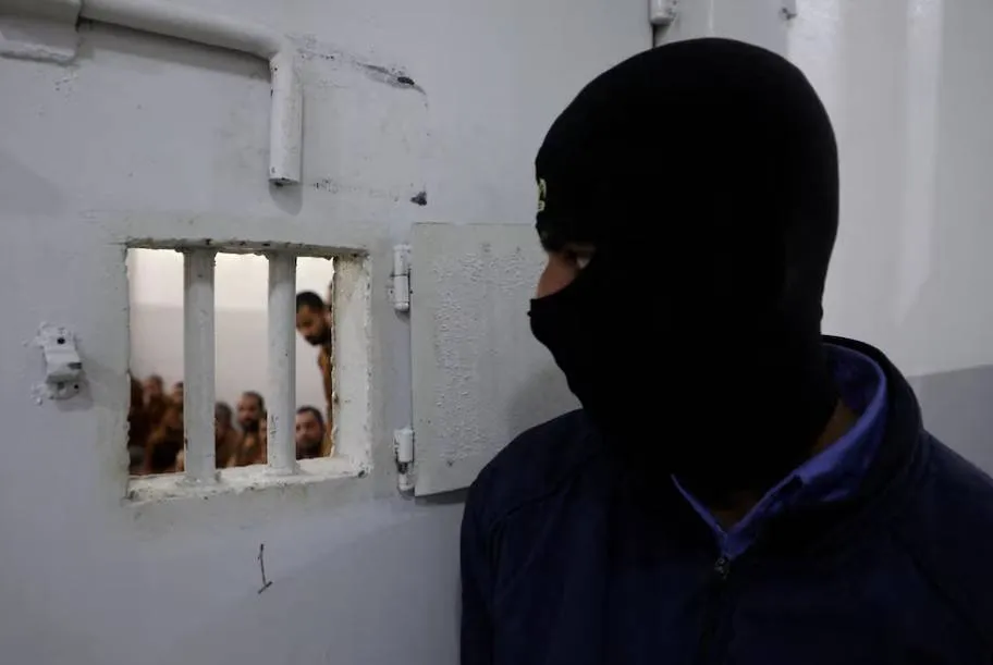 العراق يبرئ سبيل متهمين ويسلمهما الى فنلندا والولايات المتحدة