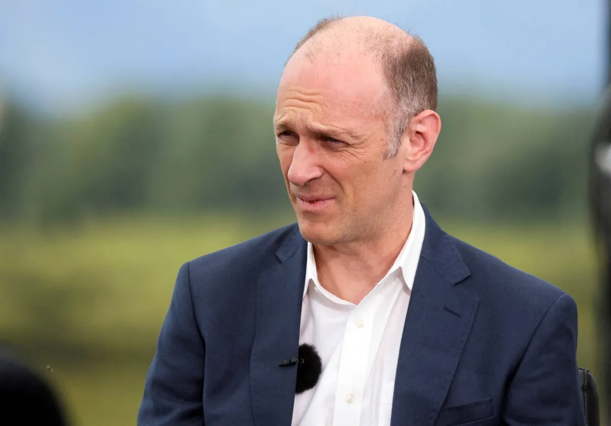 رئيس فيدرالي شيكاغو مستقبل خفض الفائدة رهن بتراجع التضخم