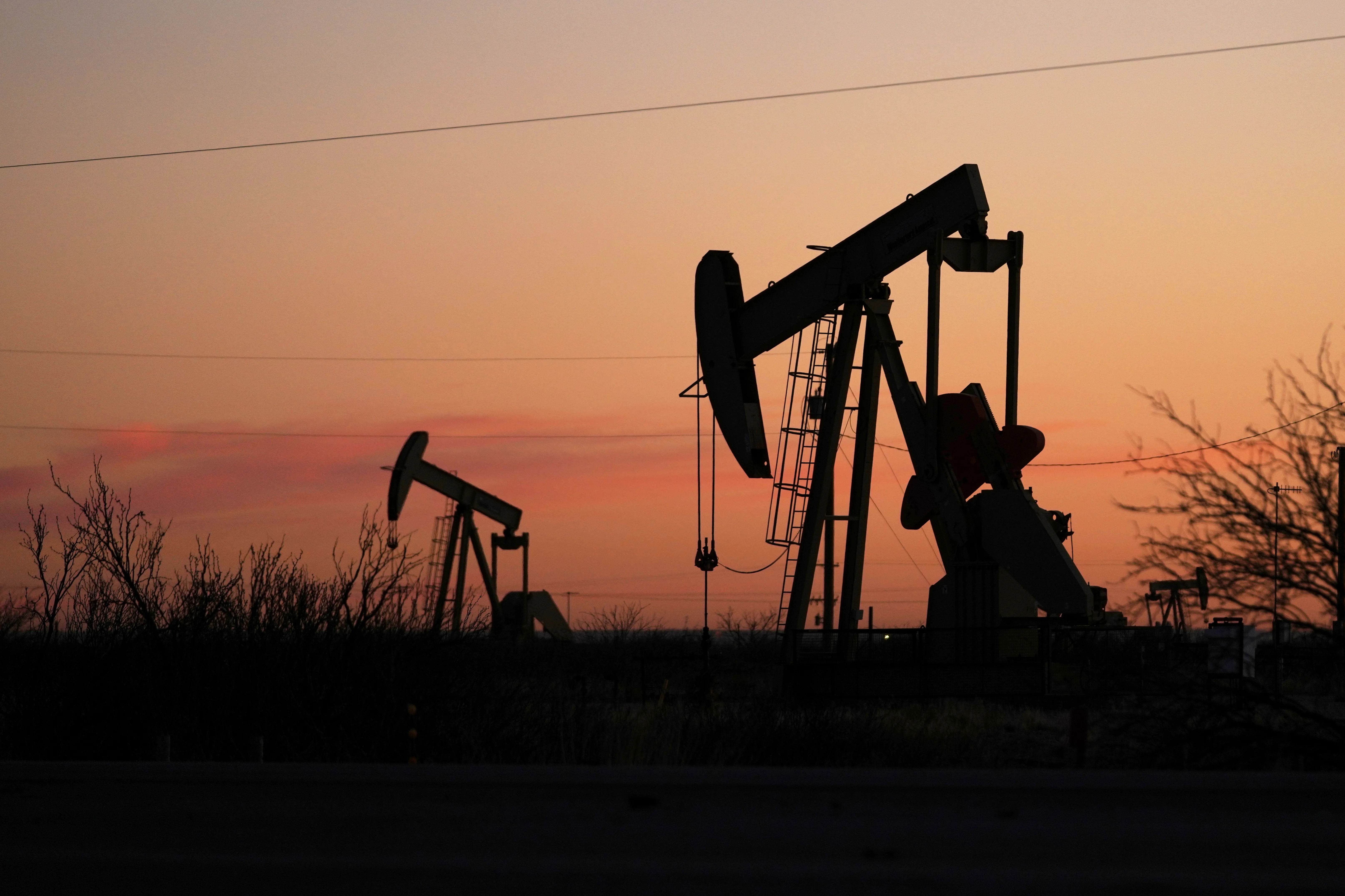 تحولات جذرية في سوق النفط العالمي: نظرة على تأثيرات الصراعات الجيوسياسية