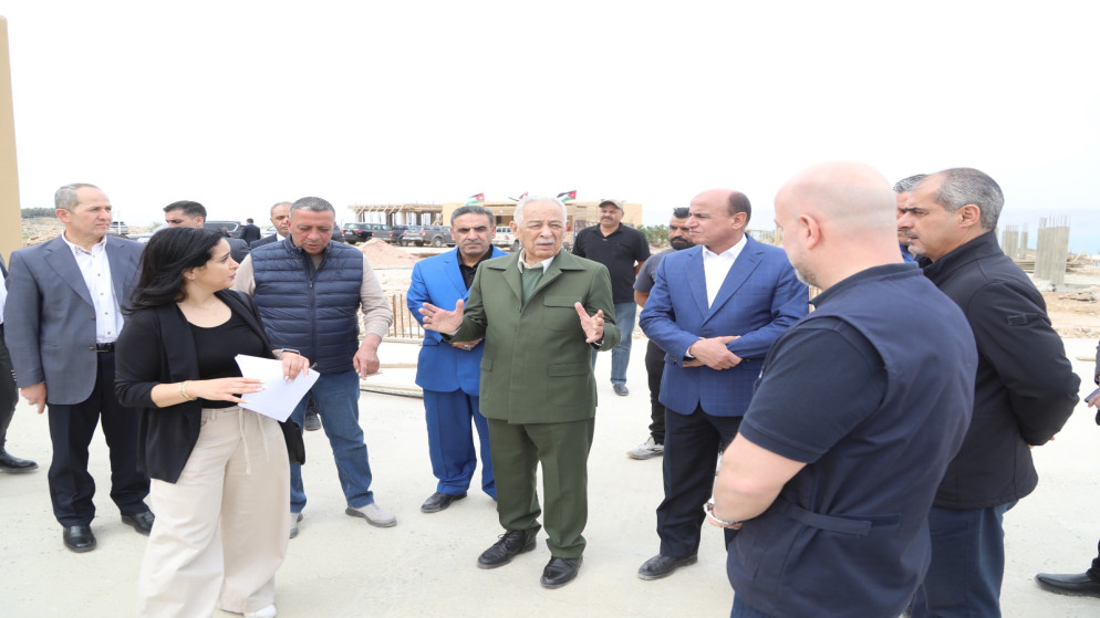 العيسوي يتفقد مشاريع تنموية ومبادرات ملكية في الكرك