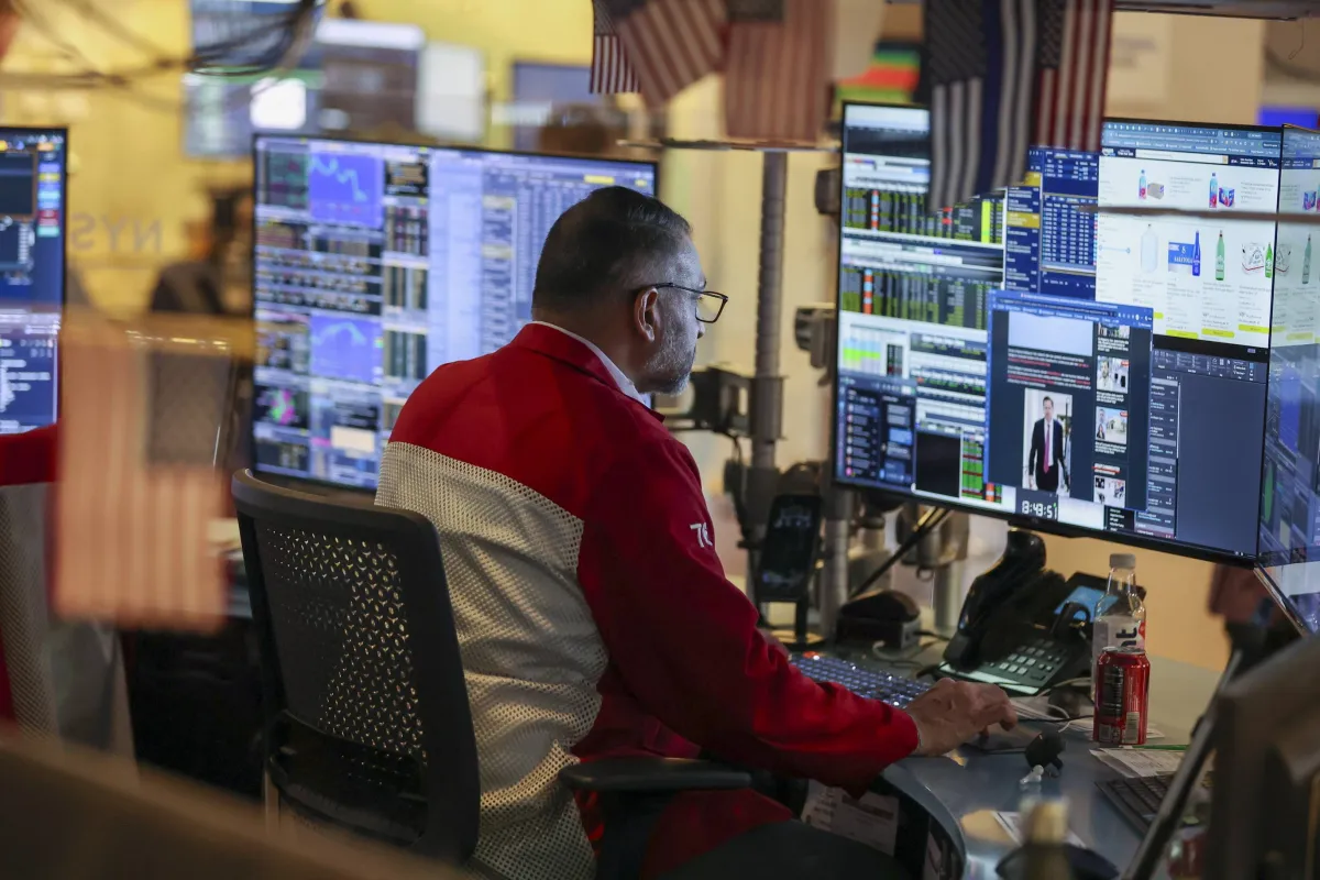 ارتفاع العقود الاجلة الامريكية وسط تفاؤل بتهدئة التوترات