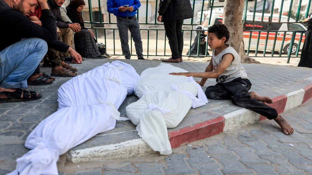 مقتل سائقي شاحنتين في غزة يشعل غضب يونيسف