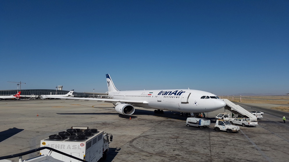 إيران تستأنف الرحلات الدولية عبر مجالها الجوي