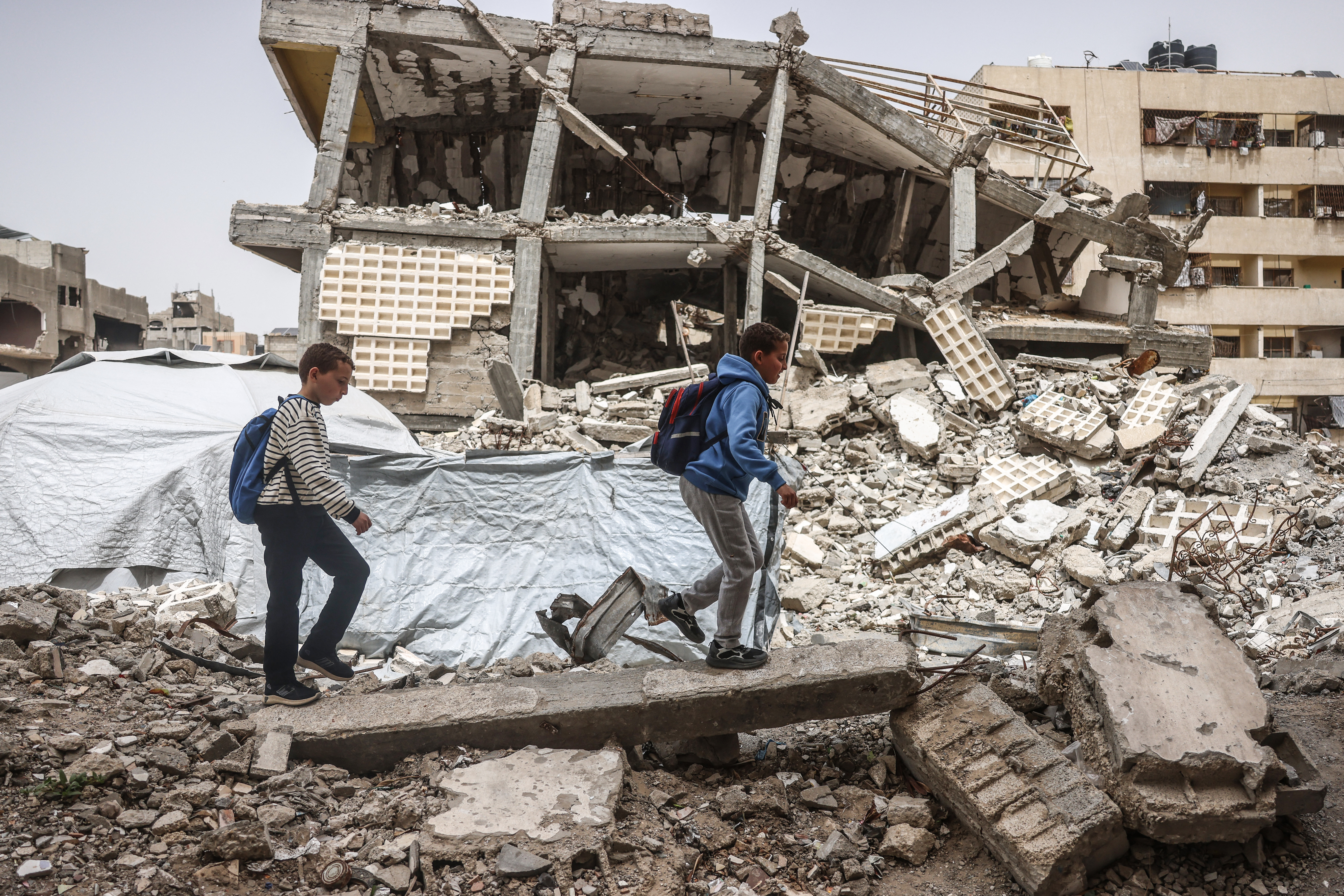 غزة: إصابات في صفوف الأطفال بنيران الاحتلال الإسرائيلي