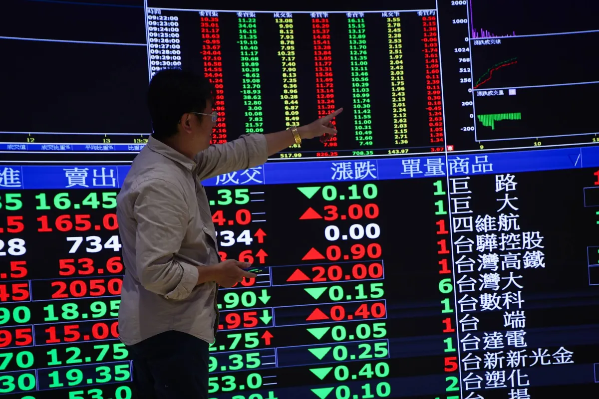 تدفقات أجنبية ضخمة تخرج من السندات الآسيوية بفعل المخاوف الاقتصادية