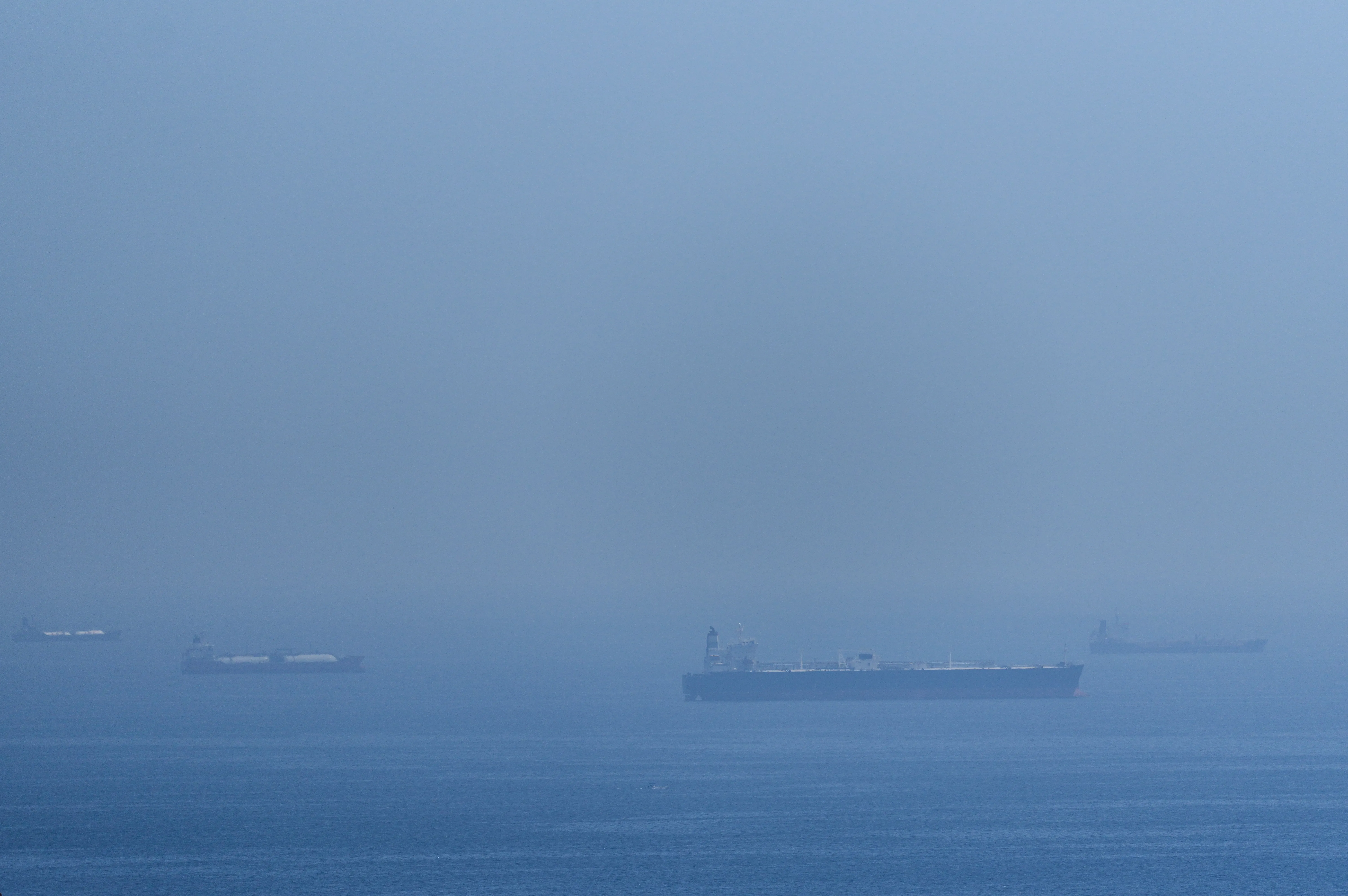 تحذيرات من ازمة طاقة عالمية رغم الهدوء الظاهري في اسواق النفط