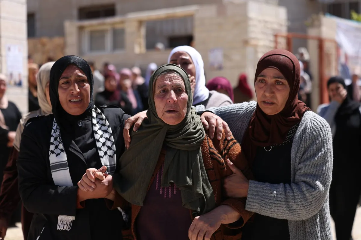 تصاعد حوادث العنف في الضفة الغربية بعد مقتل شاب فلسطيني