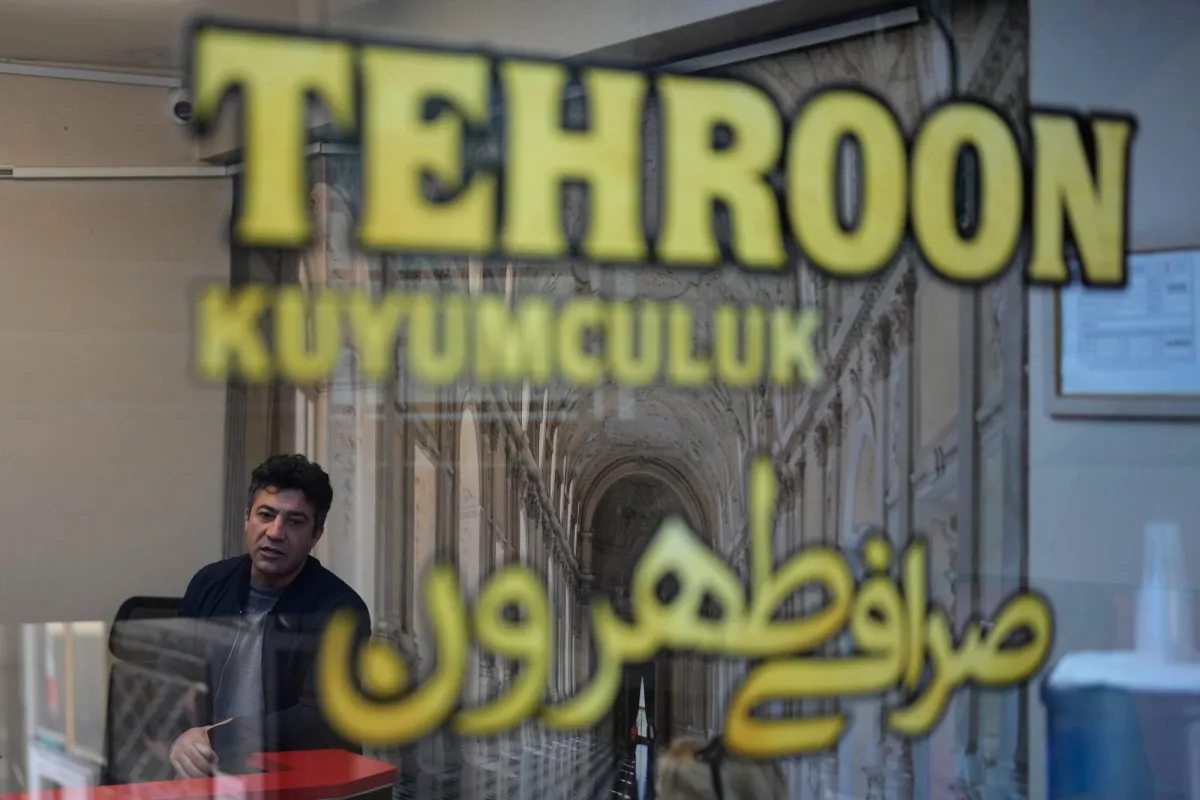 حياة معلقة.. الحرب تدفع إيرانيين في تركيا نحو خيارات صعبة