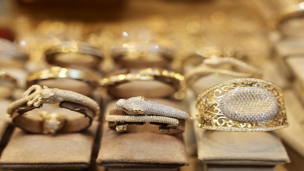 تراجع ملحوظ في أسعار الذهب عيار 21 بالسوق المحلية