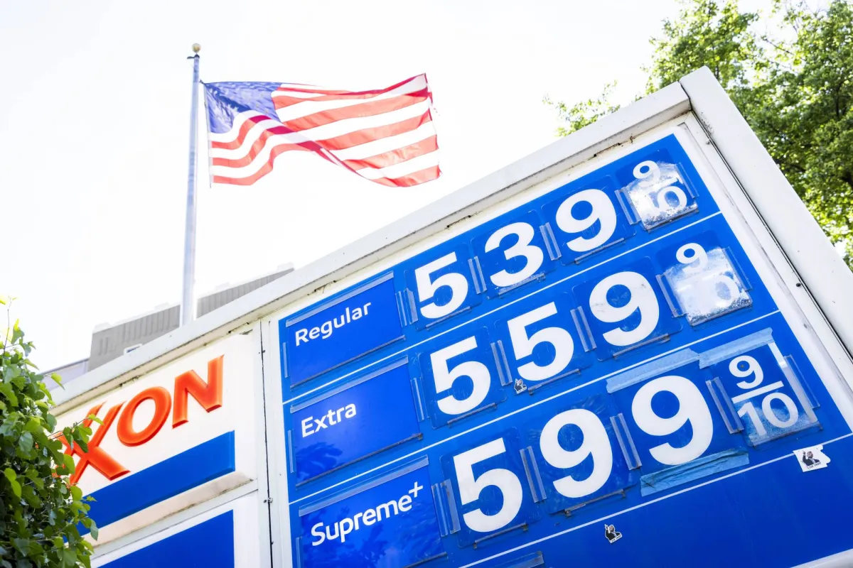 اكسون موبيل تتجه لبيع محطاتها في هونغ كونغ في صفقة ضخمة